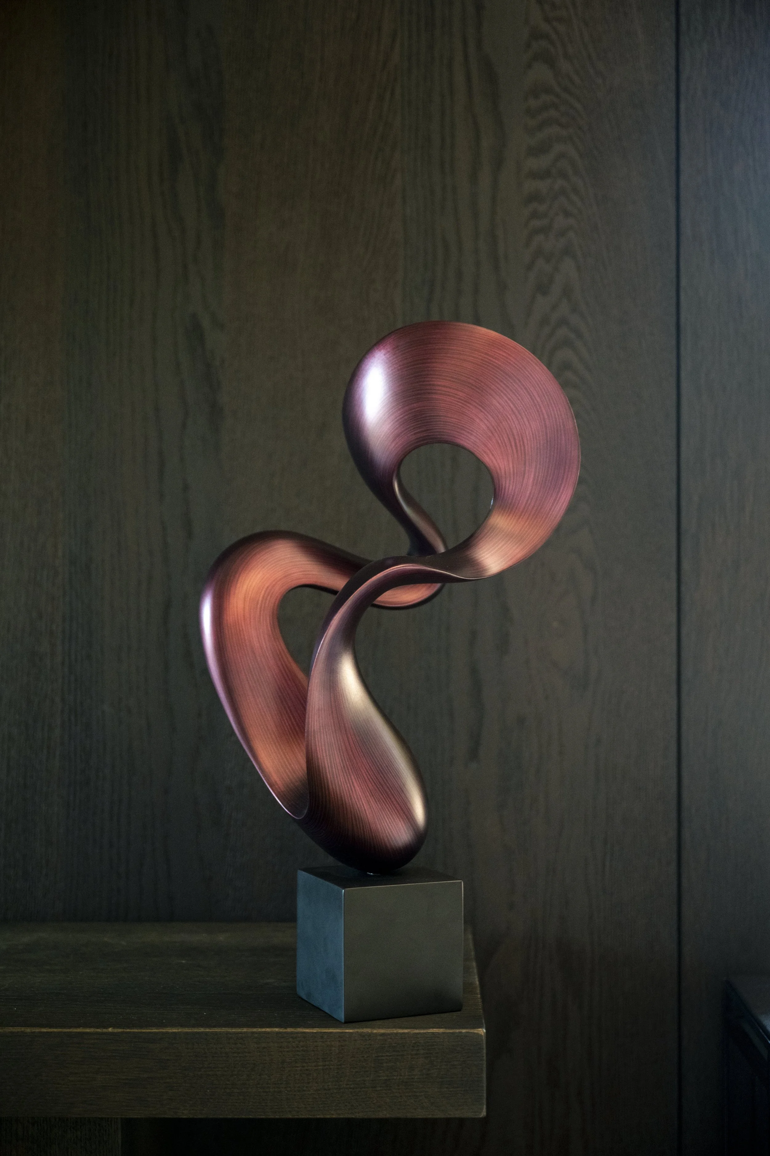DV DESIGN | Unique Sculptures, Vases & Bowls by Robin Jacobs